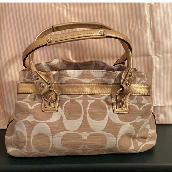Coach Signature Penelope Cream Gold Shoulder Bag Purse J0893-13290 - Picture 2 of 6
